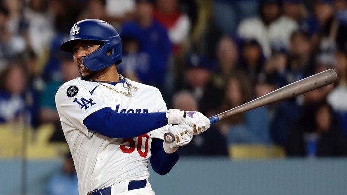 【MLB】マイナーで実戦復帰のベッツ、3打数1安打と回復アピール　試合前にはキケとの“即席サイン会”にファン殺到
