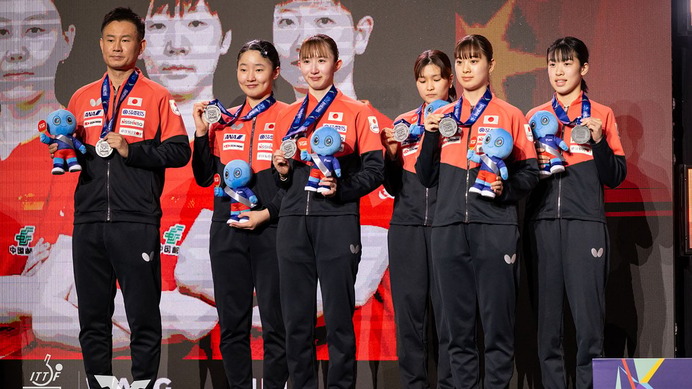 卓球女子「打倒・中国」への現在地　世界3位・張本美和が固めたエースの地位　“カットマン”橋本帆乃香が示した可能性【世界卓球2026】