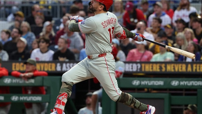 【MLB】“8戦9発”シュワーバーが止まらない、2打席連発で早くも「20号アーチ」　年間72本塁打ペースで量産