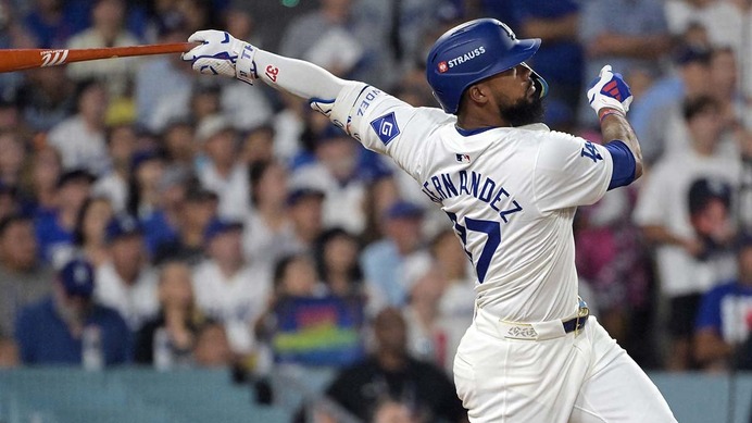 【MLB】テオスカー、劣勢の終盤に値千金「逆転8号グランドスラム」　ドジャース3点ビハインドから“お釣りなし”の豪快アーチ