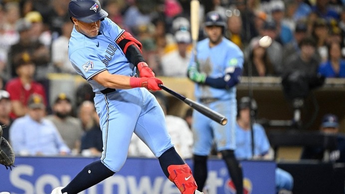 【MLB】「22本塁打＆62打点」決勝3ランの岡本和真、今季メジャー“最高弾道”44度のムーンショット　新人史上9人目の快挙も達成