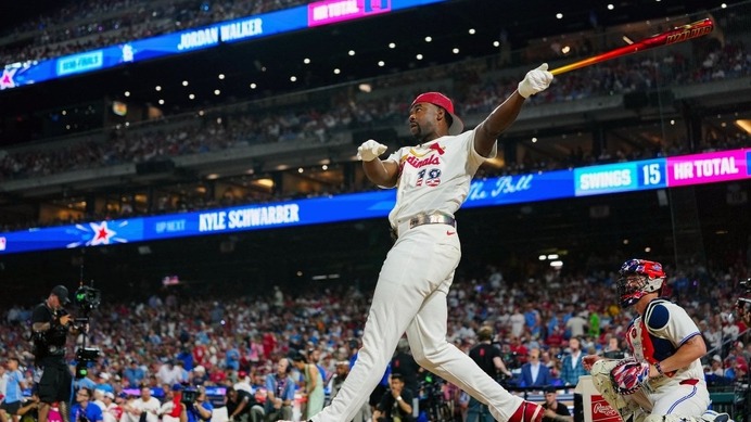 【MLB】ホームランダービーは24歳ウォーカーが初優勝、フィリーズファンのブーイング背にシュワーバーと対戦　“最終スイング4連発”で逆転勝利