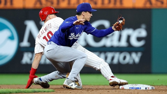 【MLB】「なんで戻った？」フィリーズ、ドジャースにサヨナラ勝利の好機も……痛恨の“走塁ミス”併殺打で試合終了　指揮官もぶ然の珍プレー
