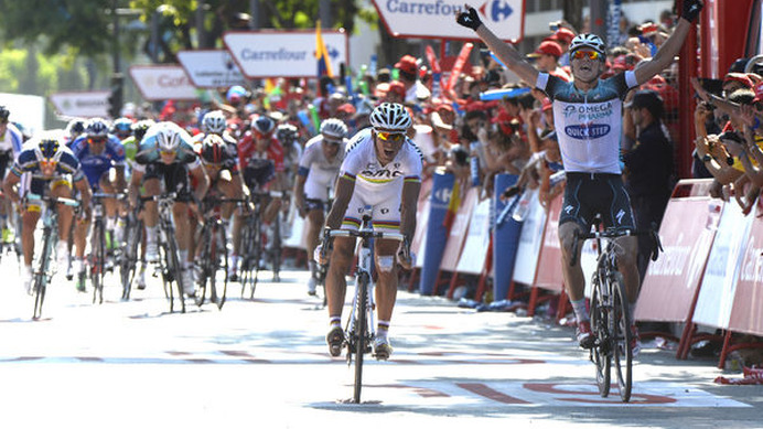 　第68回ブエルタ・ア・エスパーニャは8月30日、アルメンドラレホ～マイレナデアルファラフェ間の205.9kmで第7ステージが行われ、オメガファルマ・クイックステップのズデネク・シュティバル（27＝チェコ）が世界チャンピオンのフィリップ・ジルベール（31＝ベルギー、B