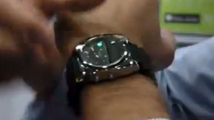 【MWC 2014 Vol.42（動画）】時計であることを第一に考えたスマートウォッチ、Martian Voice Watch

Martian Watchesは、一見すると普通の腕時計のように見えるスマートウォッチを展示していた。