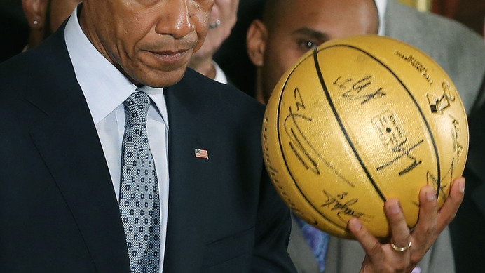 オバマ大統領とスパーズの会合のようす（2015年1月12日）（c）Getty Images