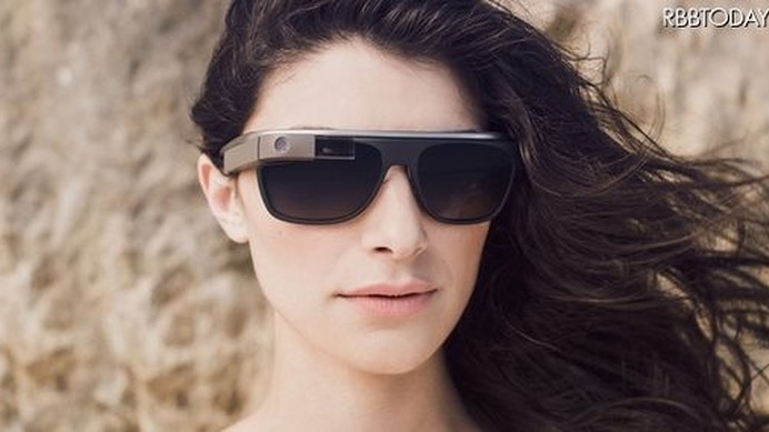 Google Glassが、今後Android 4.4へのアップデートが予定されていることが明らかになった。グーグルの開発担当者がExplorer（プロトタイプの同製品のユーザー）向けフォーラムで明らかにした。