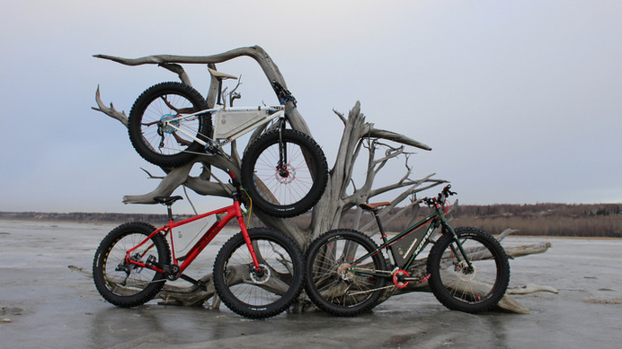 自転車専用収納、フレーム装着型の「AK CODEPAK」