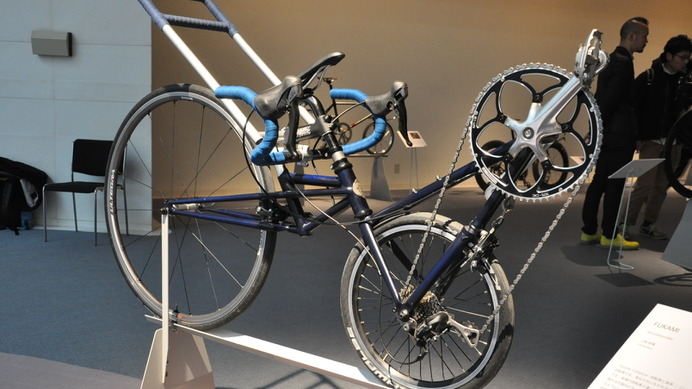 自転車と身体がデザインテーマ「FUKAMI」