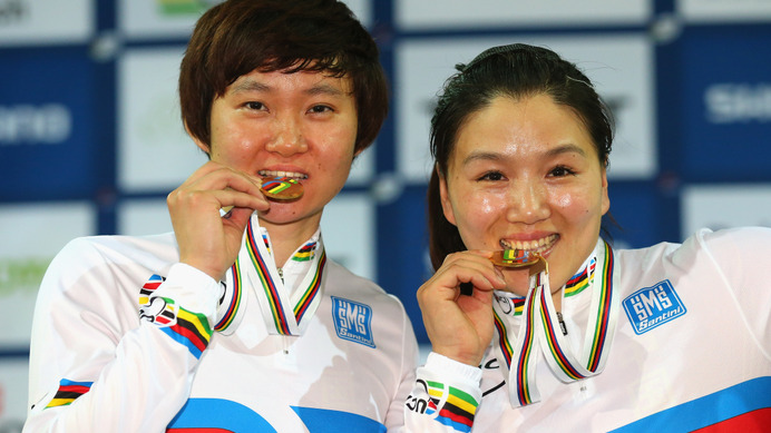 2015年トラック世界選手権、女子チームスプリントで中国が優勝