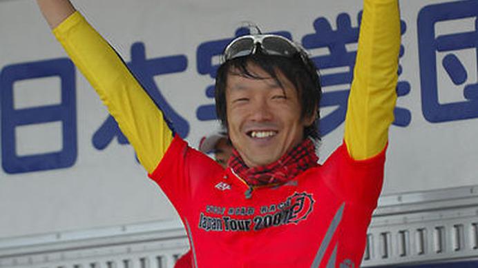 　国内実業団選手がシーズンを通して戦うJツアー2007シリーズは9月30日、長野県飯田市で第3回全日本実業団サイクルロードレースin飯田が開催され、Jツアーシリーズ戦のポイント合計で中村誠（24＝チームミヤタ）が首位に立った