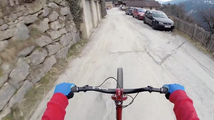 自転車トライアルの車載映像が激しい！