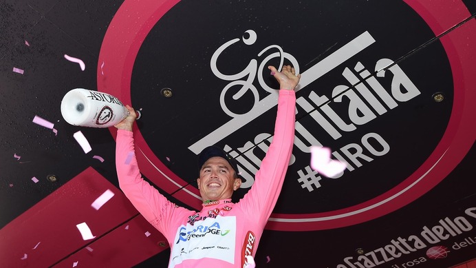 2015年ジロ・デ・イタリア第1ステージ、サイモン・ゲランス（オリカ・グリーンエッジ）がマリアローザ