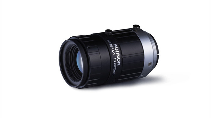 焦点距離25mmの「HF25XA-1」。「FUJINON HF-XAシリーズ」は画面周辺までフラットな解像を実現する、マシンビジョンカメラ用固定焦点レンズだ（画像はプレスリリースより）