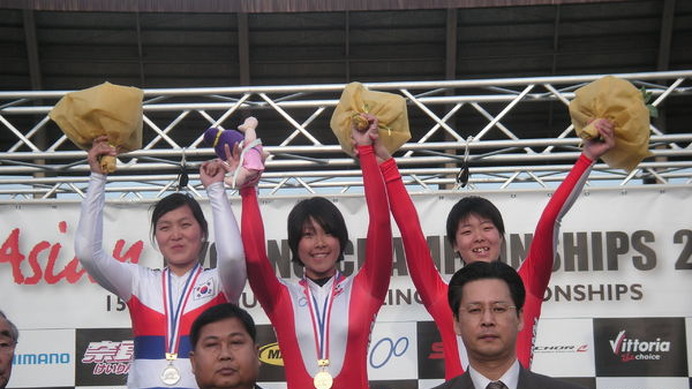 　第28回アジア自転車競技選手権大会・第15回アジア・ジュニア自転車競技選手権大会が4月12日（土）にトラックレース3日目を迎え、ジュニア女子スプリントで近藤美子（18＝鹿屋体育大学）が優勝し、前田佳代乃（18＝兵庫県立西宮高）が3位に入った。