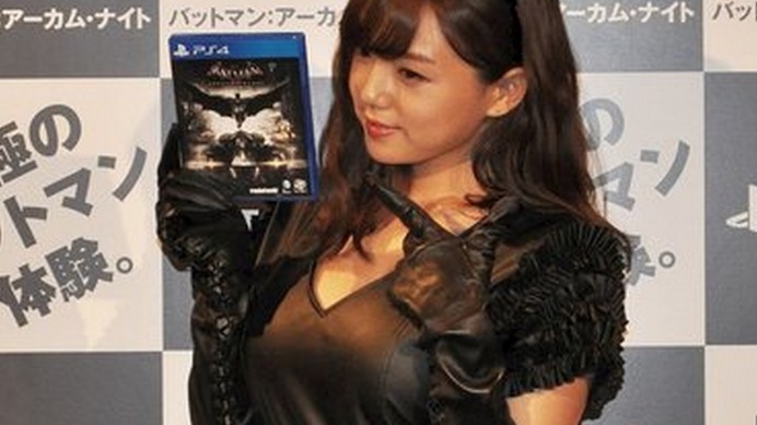 篠崎愛、究極の夏を満喫！…『バットマン：アーカム・ナイト』発売直前イベント