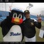 つば九郎、ソフトバンク工藤監督とツーショット…日本シリーズでの再会を誓う