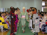 十文字学園女子大、七夕イベントで艶やかな着物ファッションショー 画像