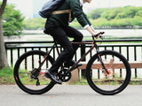 パンクしにくい自転車通勤仕様のクロスバイク「430 ペンドラー」発売 画像