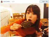 桐谷美玲がカニをがぶり！韓国料理を堪能する姿に…「可愛すぎる」とファンの声 画像