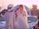 【動画】CG一切なし！美人すぎる一輪車世界チャンピオンとドリフト世界最高速ギネス記録保持者による「ドリフト結婚式」がすごい 画像