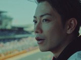 佐藤健、モータースポーツの“リアル”を感じる動画第2弾「LE MANS篇」公開 画像