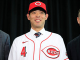 レッズ移籍の秋山翔吾が入団会見　MLB挑戦にあたり影響を受けた2人の名前を挙げる 画像