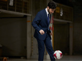 アンブロ、サッカーができるアクティブなスーツ「Umditional SUIT」をMakuakeで販売 画像