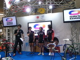 サイクルモード大阪に女子競輪学校の選手が登場 画像