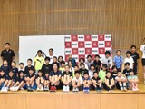 【Wリーグ】元日本代表、中川聴乃理事らが湖池屋のバスケ教室を指導　五輪銀メダルで関心高まり「教えがいあった」 画像