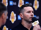 【NBA】レイカーズ新HC、八村塁を巡る質問にいら立ち？　記者の問いかけに「あなたが作り出した物語。あなたが答えて」 画像