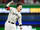 【MLB】ドジャースの帽子を被った村上宗隆に米メディア反応　「チームは佐々木朗希との契約はまだだが、すでに別の日本人スターと関係」 画像