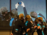 【ジャパンカップ14】スカイで流行中　選手たちは舞台に立つと必ずセルフィー 画像