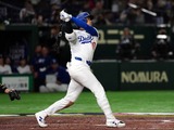 【MLB】大谷翔平、初回フルスイングで強烈な「破壊音」　フェンス際の左飛に「本塁打を逃した」 画像