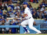 【MLB】コンフォートの打撃不振に悩むドジャース……米メディアは外野手の補強を予想、獲得候補はオリオールズ一筋のスター選手 画像
