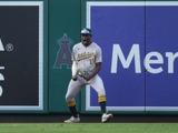 【MLB】「年間最優秀プレー」球史に残る本塁打キャッチに絶賛の嵐　ア軍の25歳中堅手の好守に実況大興奮「なんてこった」 画像
