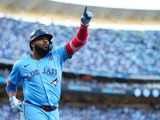 【MLB】“16戦8発”ゲレーロJr.が2試合連続アーチ、好調ブルージェイズ打線が初回に「WS史上初の先制パンチ」 画像