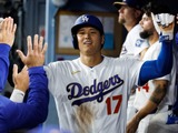 【MLB】大谷翔平、開幕日にサプライズ！ チームメート全員に腕時計をプレゼント……「一生の思い出」今季限りで引退のミゲル・ロハス感激 画像