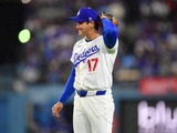 【MLB】今季初勝利、大谷翔平は「次の回が先頭打者だったのを忘れていた」　“慌てた二刀流”に公式が爆笑、唯一無二のルーティンに称賛の声 画像