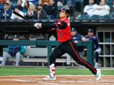 【MLB】「8カード連続で初戦にアーチ」止まらない村上宗隆、豪快15号は“メジャー史上初”の記録　逆方向への確信弾 画像