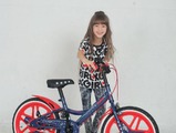 ファッションブランドとコラボした幼児用自転車 画像