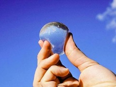 持ち歩く水「oOho」が来年には販売開始?…マラソン大会の給水に利用か 画像