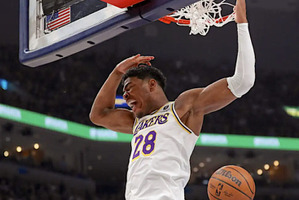 【NBA】「プレータイムが一番大事」八村塁、開幕へ向けて先発にこだわらない姿勢　オフには“キング”レブロン・ジェームズと合同トレ 画像