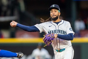 【MLB】「今週のスーパープレー集」GG賞名手の奇想天外キャッチ、マリナーズ二遊間の“神連携”は必見【4月27日～5月3日】 画像