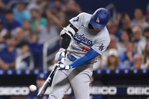 【MLB】大谷翔平、悪天候で3時間遅れも動じず　160キロ中前打で先頭打者がチャンスメイク、佐々木朗希は初白星なるか 画像