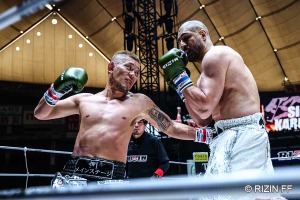 【RIZIN】皇治、カリミアンとの“禊マッチ”で右フック被弾も倒れず……久保優太も驚愕「体格差があるのにすごい」 画像