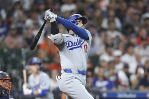 【MLB】大谷翔平、俊足を飛ばす“迫力”の二塁打で2試合連続安打をマーク　第3打席では“特大飛球”も……2戦連発9号アーチなるか 画像