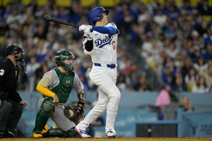 【MLB】まるで映画のワンシーン……大谷翔平“2打席連発”で場内総立ち、観客視点の胸アツ動画は必見「ショウヘイは凄すぎるよ」 画像