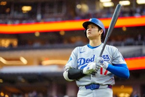 【MLB】「ドジャースはブルペンにさらなる痛手」と米記者嘆き　長時間の雨天中断、カーショー2回降板か 画像