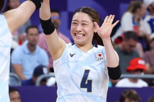 新主将の石川真佑は「代表でさらに重要な存在になる」　専門メディアが日本女子に言及　宮部藍梨も新体制に意欲「成長が楽しみ」 画像